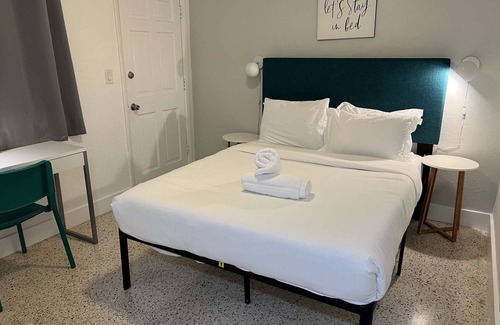 The Roads Condo | ✨New Two Bedroom plus Free Parking