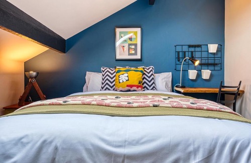 Keighley House | NEW! Unique Keighley Rooms - Perfect for Business