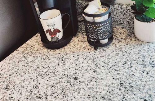 Glendale House | NEW updated Cozy 2BDR house near Convention Center