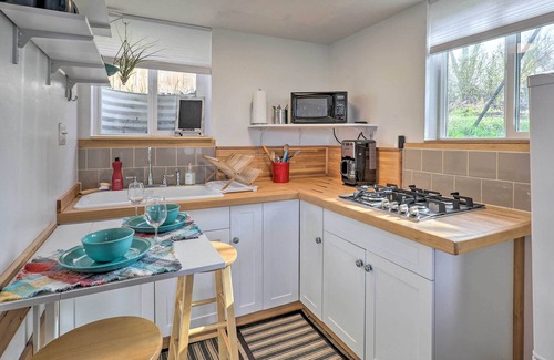 Lamar Heights Area Apartment | NEW! Urban Tiny Cottage w/ Deck < 10 Mi to Denver!