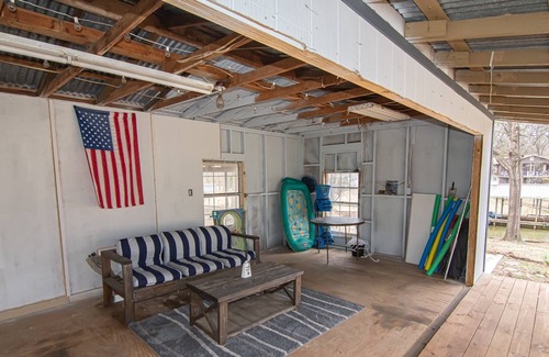 Malakoff House | New! Waterfront Getaway on Cedar Creek Lake! Pet Friendly, with Boat House and Sand Volleyball