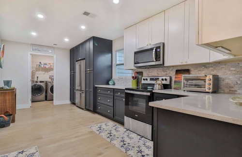 Interchange Square House | NEW: Waterfront Oasis w/Heated Pool, Dock, Kayaks