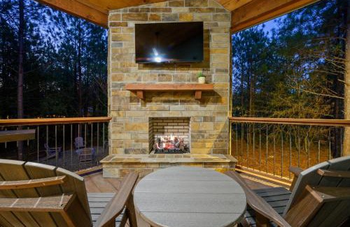 Pickens House | NEW Woodland Escape with Spa & Fire pit - Sleeps 4