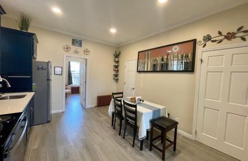 Stapleton House | New York City Private Bedroom Near The Free Ferry Boat!