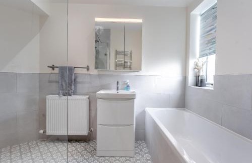 Auchterarder House | Newbigging Farm Cottage