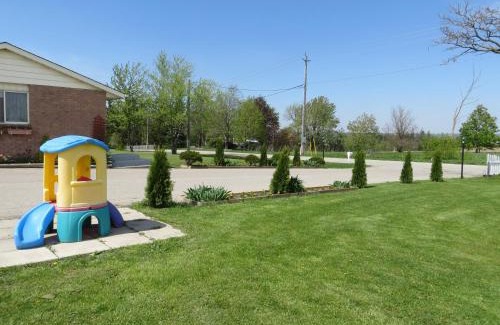 New Hamburg Hotel | Newburg Inn Motel