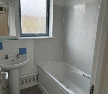 Coldharbour Apartment | Newbury3