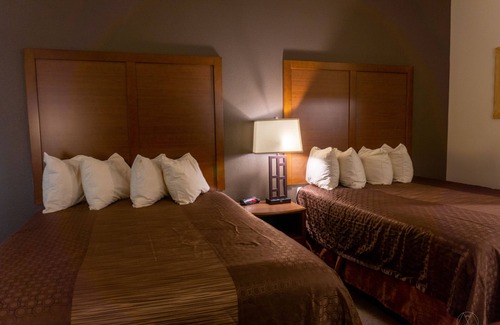 Newcastle Hotel | Newcastle Lodge and Convention Center