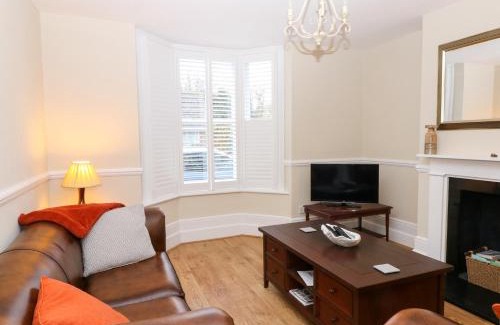 Whitstable House | Newden Cottage