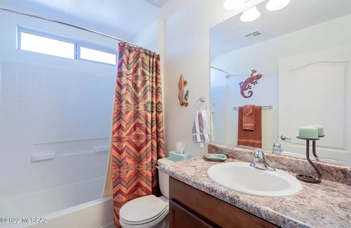 Colonia De Los Alamos House | Newer home with 2 car garage less than 30 minutes from Tucson airport