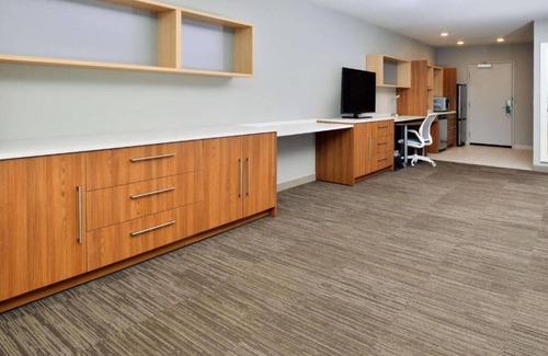 Tanasbourne House | Newest all-suite stay room in Hillsboro !