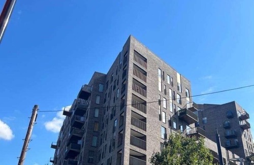 Canning Town Apartment | Newham - Apartment - Sleeps 2 - Great Location
