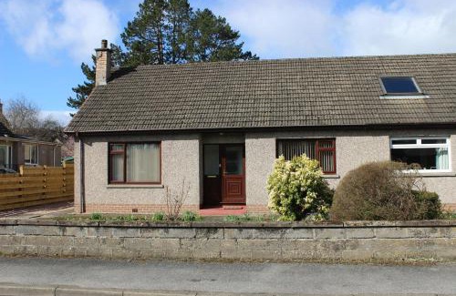 Pitlochry House | Newholme Self-Catering Bungalow