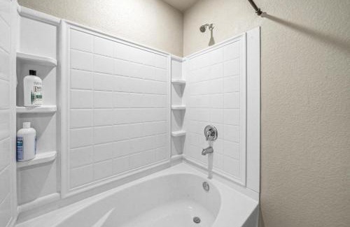 Channelview House | Newhouse/Grill/East houston/Channelview/Baytown/Sleeps 8