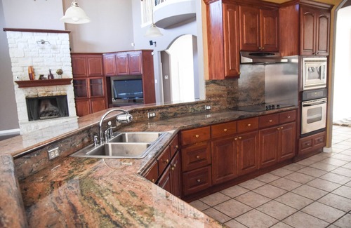 DeSoto House | NEWHOUSE MANSION DALLAS TOP 10 Vacation Rental n POOL and SPAn3 Acres Of Land