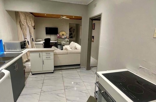 Greater Johannesburg Metropolitan Area House | Newlands Comfortable Abode in Johannesburg