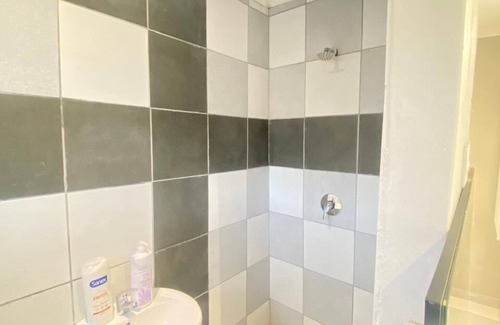 Greater Johannesburg Metropolitan Area House | Newlands Comfortable Abode in Johannesburg