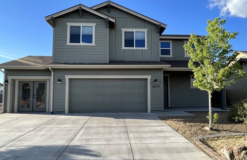Bellemont House | Newly built home near downtown Flagstaff, sleeps 8, large backyard and amenities
