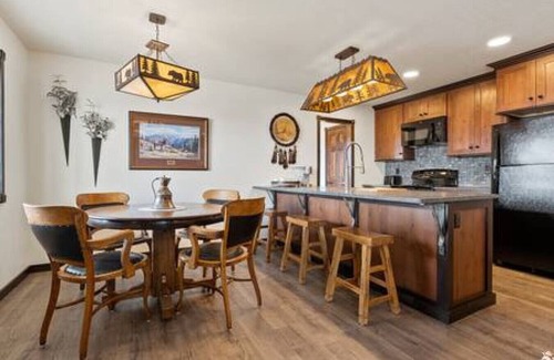 Kalispell Cabin | Newly Built Rustic Cabin w/Mountain & Pond Views