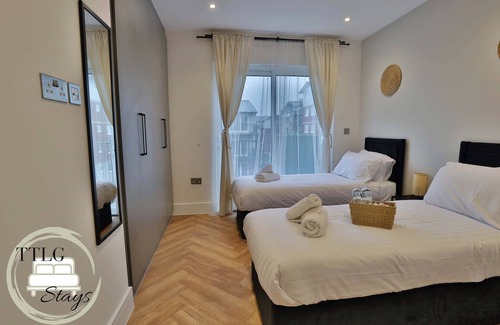 Rickmansworth Apartment | Newly-Built Urban Retreat by TTLG