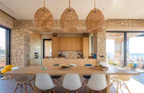 Kilada Villa | Newly constructed Luxurious Family Villa with Infinity Sunset & Tennis court!