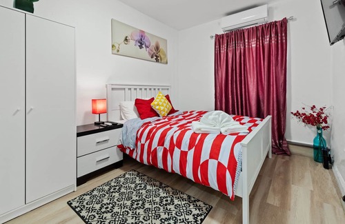 Rowland Heights House | Newly decorated private cozy room 全家度假旅游温馨两房独立出入