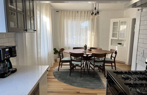 National City House | NEWLY Furnished Craftsman home-Pet-friendly, close to Base, Freeway, & Downtown.