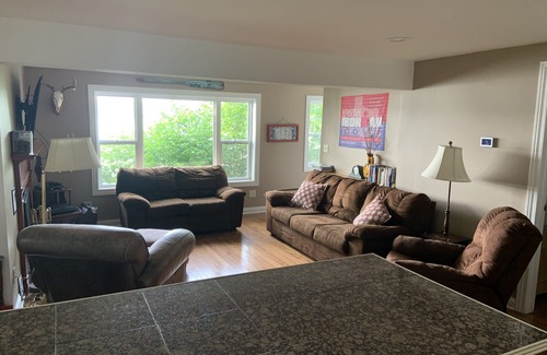 Markesan House | Newly Rebuilt 3 Bedroom Cottage Of Little Green Lake - with Air Conditioning