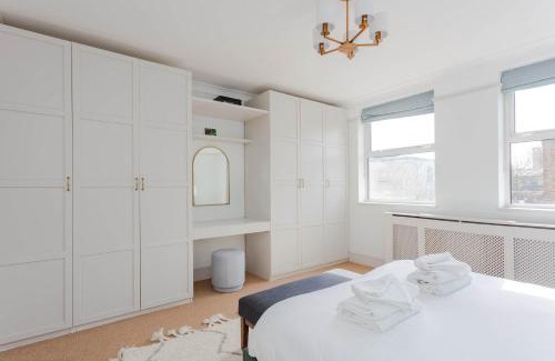 Bow House | Newly Refurbished 4 Bedroom House in East London