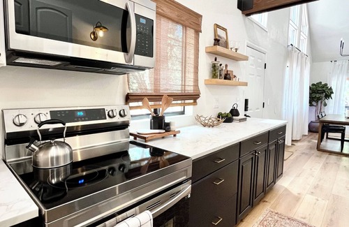 Pinetop Ski Chalet | Newly remodeled Pinetop chalet! Family friendly near golf, lakes & Sunrise Ski!