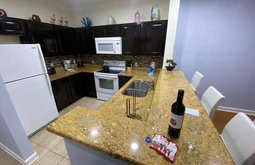 Four Corners Condo | Newly Remodeled 2-bedroom Family-sized condo 15 minutes to the theme park