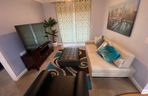 Four Corners Condo | Newly Remodeled 2-bedroom Family-sized condo 15 minutes to the theme park