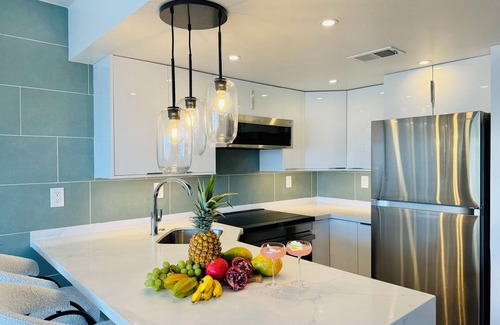 Honolulu Apartment | NEWLY Remodeled - 2 Queen Beds Beachfront Home