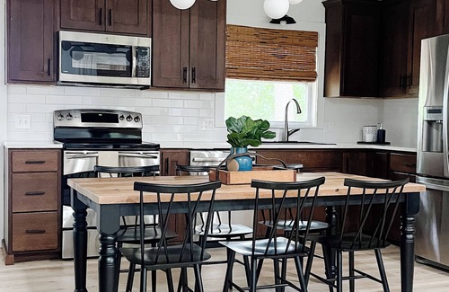 Camdenton House | Newly Remodeled 3-bedroom house with Amazing Views of the Lake!