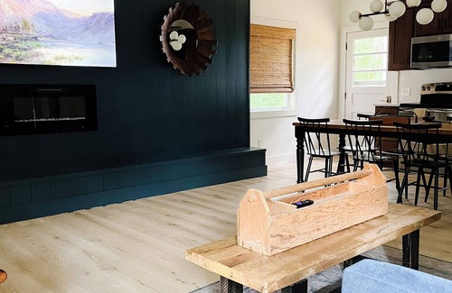 Camdenton House | Newly Remodeled 3-bedroom house with Amazing Views of the Lake!