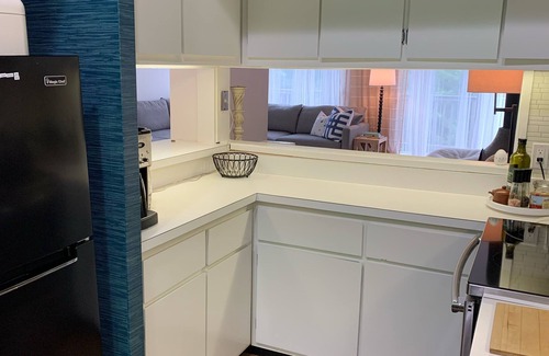 Warren Condo | Newly Remodeled Mountain Home! Minutes from Lincoln Peak & Mt. Ellen! Free WiFi