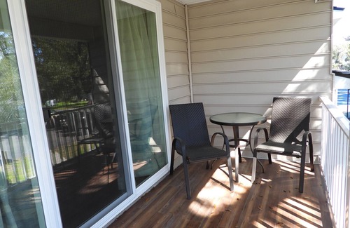 Demere Park Condo | Newly Remodled Coastal Condo