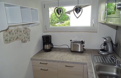 Hamm House | Newly renovated cottage with great amenities between forest and lake.