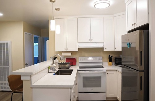 Lafayette Apartment | Newly renovated 2B/1b in Downtown