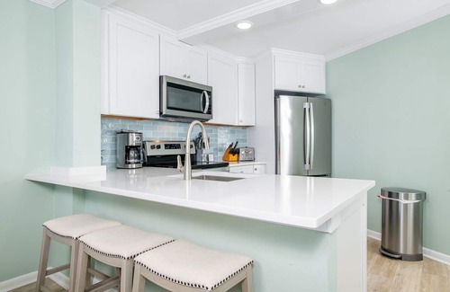 Atlantic Beach Condo | Newly renovated: Atlantic Beach Retreat