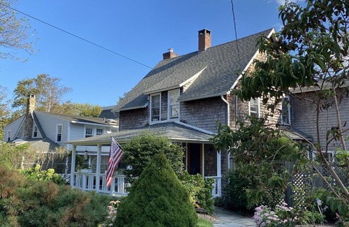 Madison Center House | Newly-renovated beach house; steps to water; walk to town!