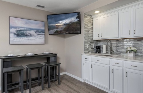 Bradenton House | Newly Renovated Beach Retreat