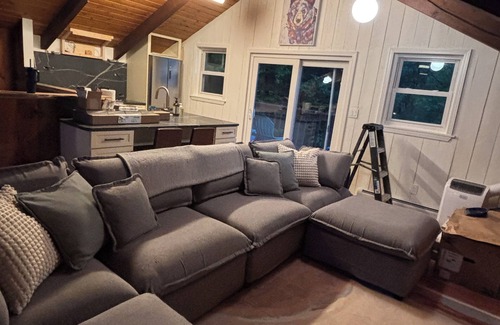 North Conway Ski Chalet | NEWLY RENOVATED Cathedral Ledge Chalet Walk to Echo Lake, Pet-Friendly, N Conway