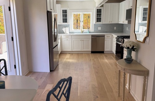 Greenwich Cottage | Newly Renovated Charming Greenwich Guest Cottage