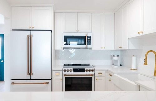 Eastward Look Condo | Newly Renovated Condo w/Unobstructed Ocean Views & Beach Access