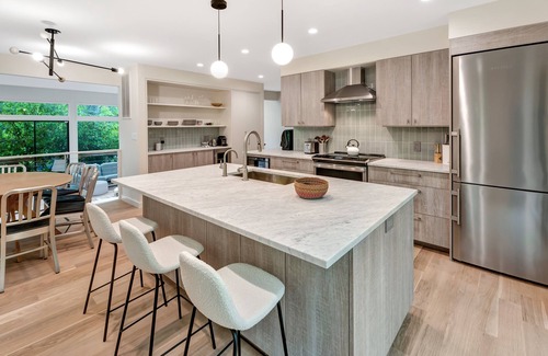 Sag Harbor House | Newly renovated light-filled architect designed modernist home