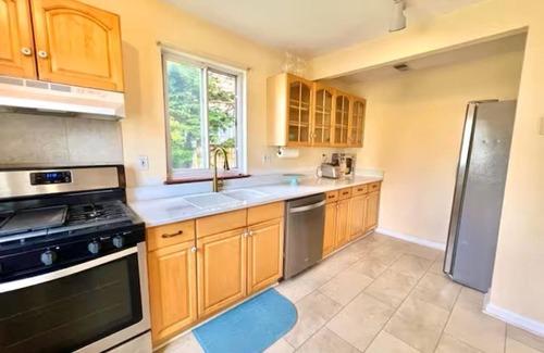 Milford House | Newly Renovated Rental with Private Beach Access!