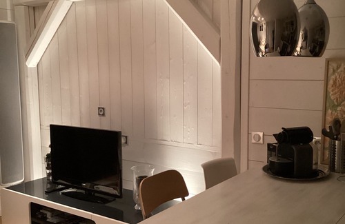 Les Claux Apartment | Newly renovated snow front apartment Vars les Claux, open view and terrace