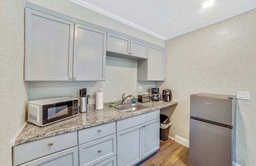 Homosassa Apartment | Newly renovated Studio at Crystal River Resort