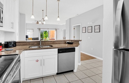 Kissimmee Villa | Newly Renovated Stylish Villa, With Star Wars, Mickey and Safari Themed Rooms #3tv4706